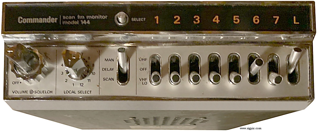 Commander 144