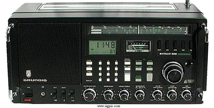 Grundig Satellit 600