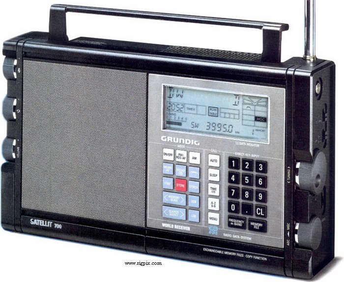 Grundig Satellit 700
