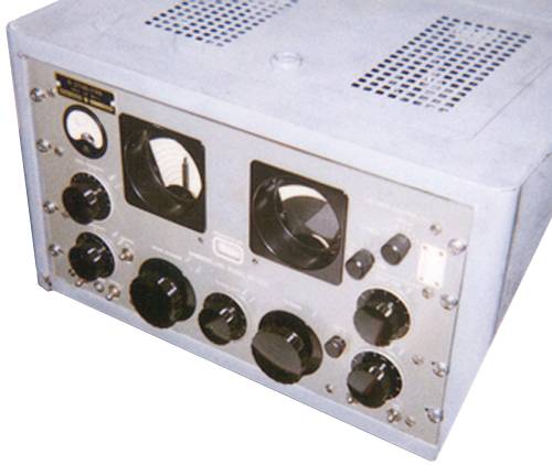 Hammarlund SP-600-JX-6 (US Navy model R-274B/FRR)