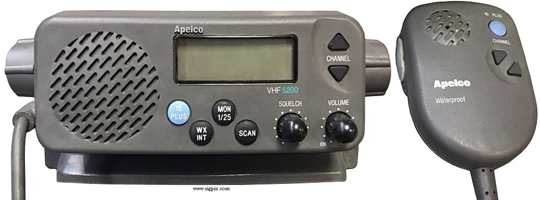 Marine Apelco VHF-5200