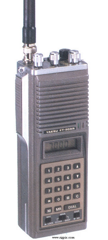Yaesu FT-208R