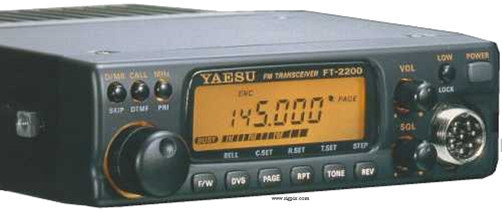Yaesu FT-2200