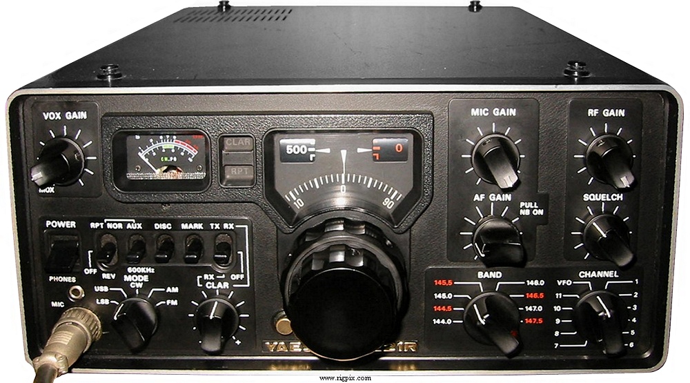Yaesu FT-221R