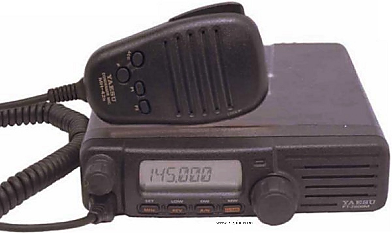 Yaesu FT-2600M